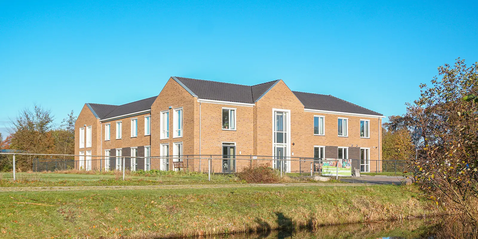Het Blaauwhofhuis in Joure is een kleinschalige en betaalbare woonzorglocatie voor mensen met dementie