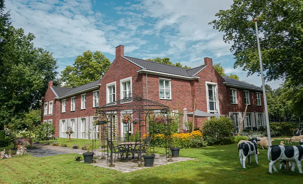 Het Ussenhuis in Oss is een kleinschalige en betaalbare woonzorglocatie voor mensen met dementie