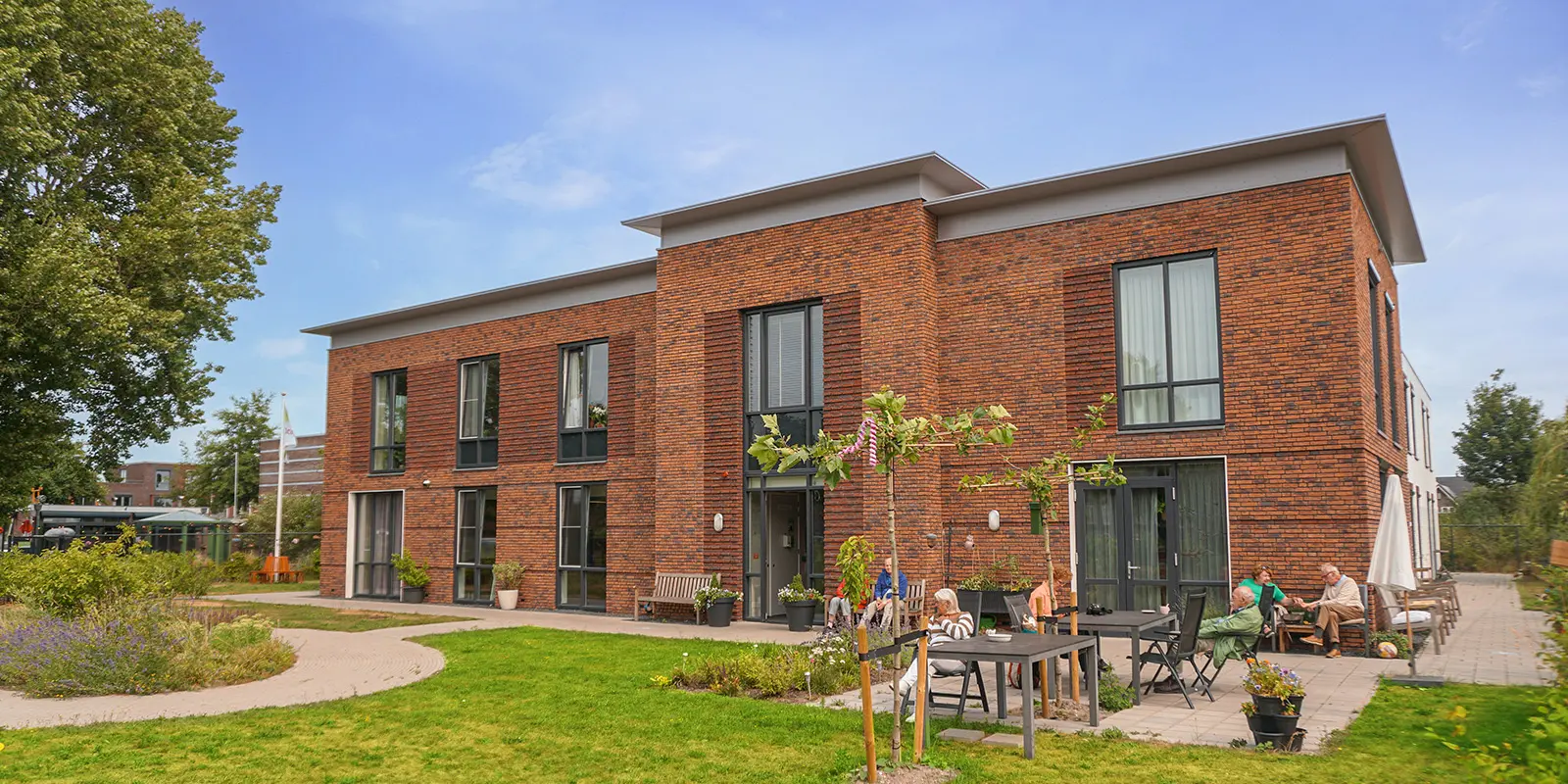 Het Verkeerstorenhuis in Nootdorp is een kleinschalige en betaalbare woonzorglocatie voor mensen met dementie
