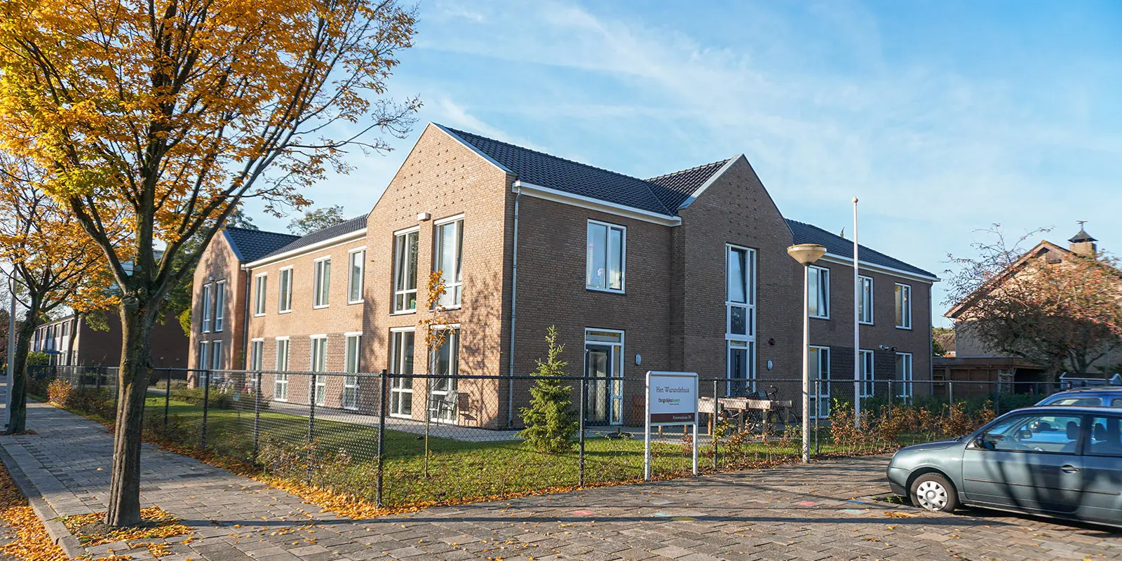 Het Warandehuis in Bergen op Zoom is een kleinschalige en betaalbare woonzorglocatie voor mensen met dementie
