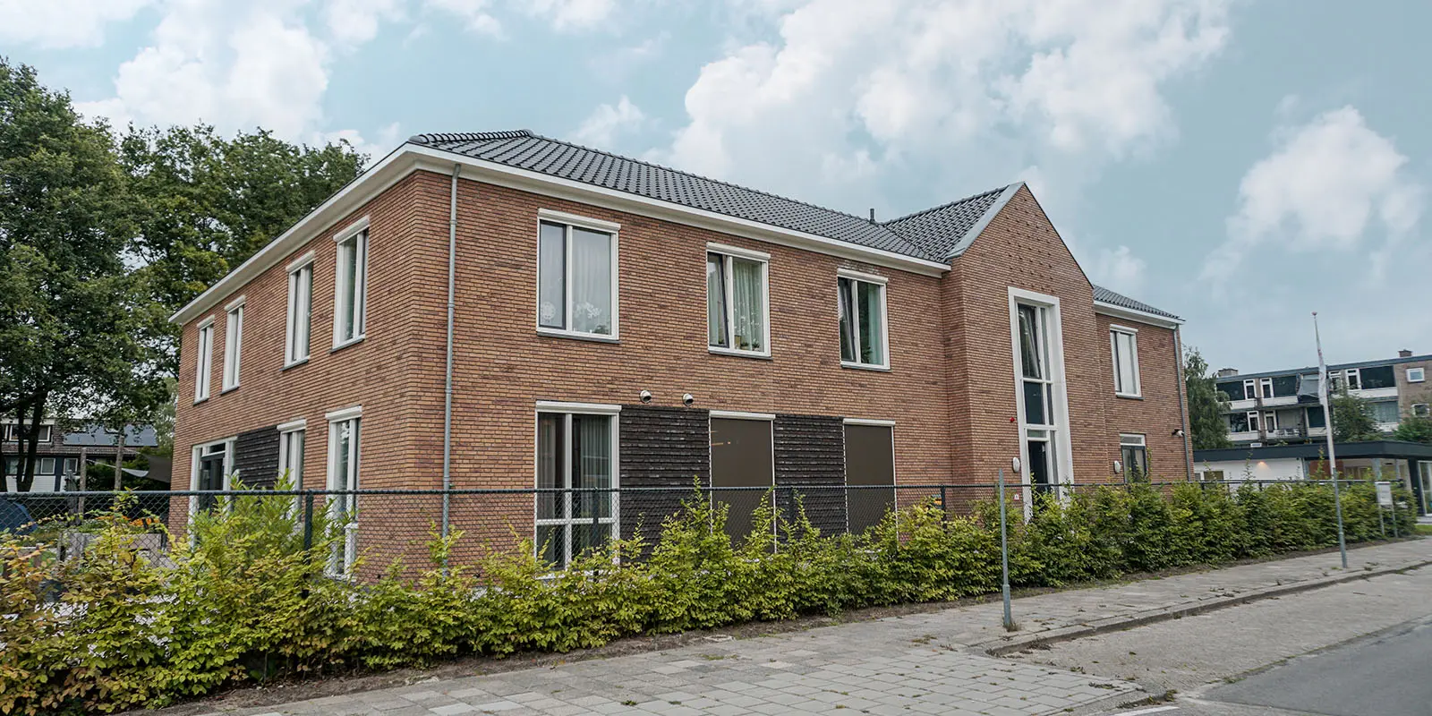 Het Korhoenhuis in Hoogeveen is een kleinschalige en betaalbare woonzorglocatie voor mensen met dementie