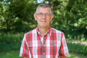 Portretfoto van verpleegkundig specialist Willy Erdhuizen. Als VS bij Dagelijks Leven is hij onder meer gespecialiseerd in sensorische informatieverwerking in de zorg voor mensen met dementie en maaltijdbeleving.