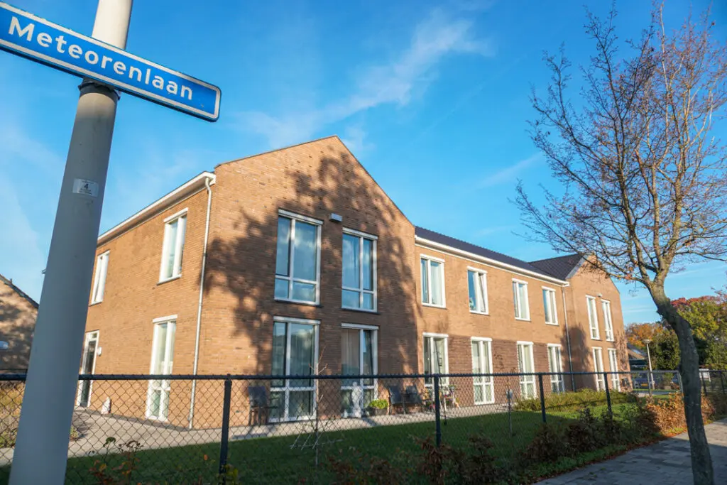 Een foto van Het Warandehuis van Dagelijks Leven waar mensen met dementie kleinschalig en betaalbaar wonen in een particuliere zorginstelling