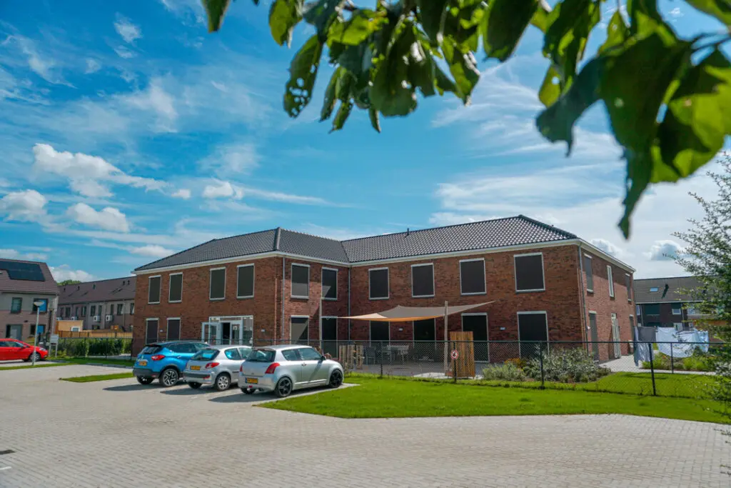 Een foto van Het Roufshuis van Dagelijks Leven waar mensen met dementie kleinschalig en betaalbaar wonen in een particuliere zorginstelling