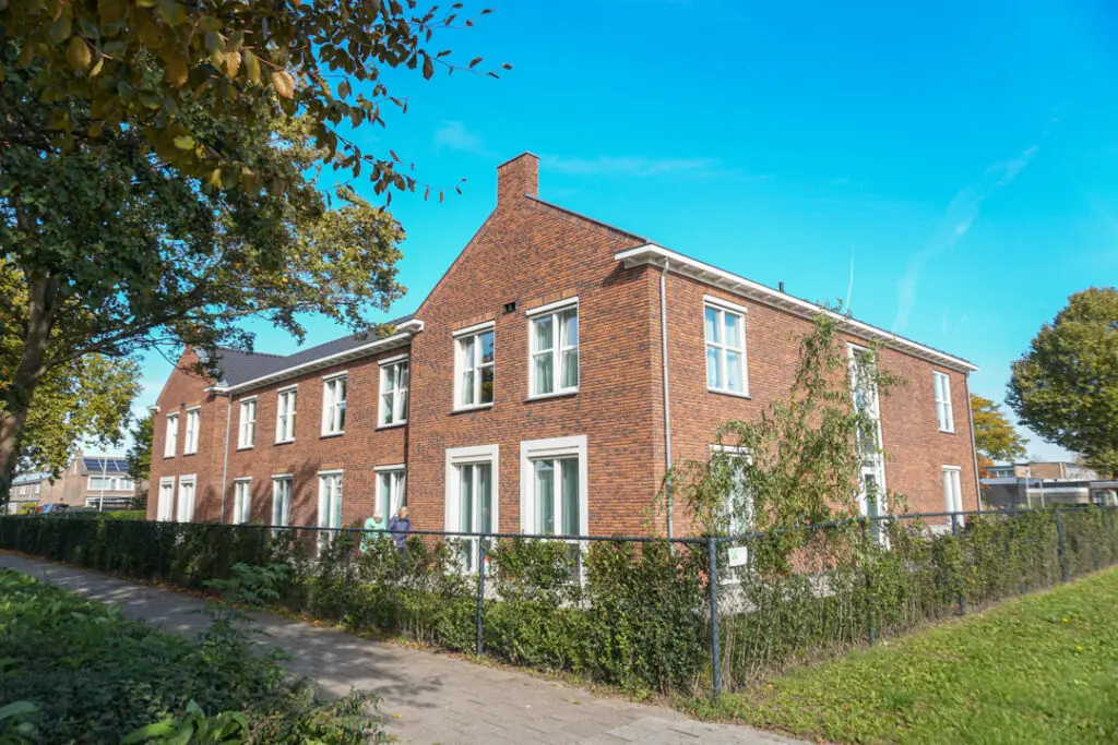 Een foto van Het Hoevehuis van Dagelijks Leven waar mensen met dementie kleinschalig en betaalbaar wonen in een particuliere zorginstelling
