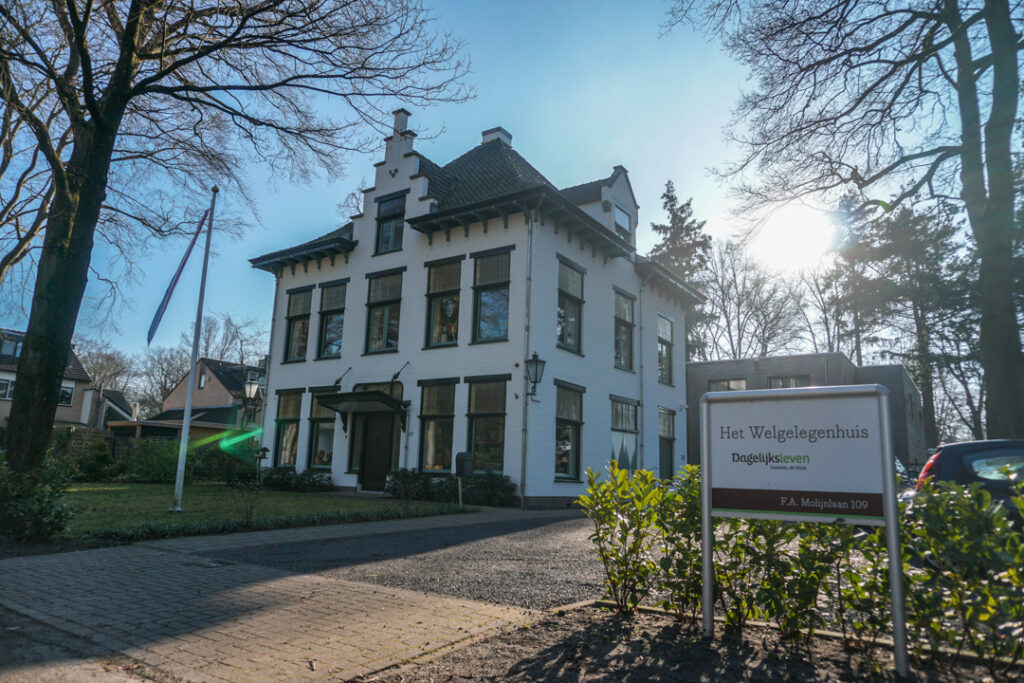 Een foto van Het Welgelegenhuis van Dagelijks Leven waar mensen met dementie kleinschalig en betaalbaar wonen in een particuliere zorginstelling