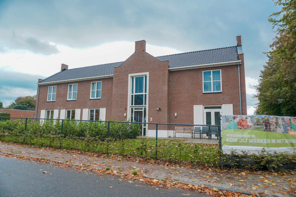 Een foto van Het Enkhuis van Dagelijks Leven waar mensen met dementie kleinschalig en betaalbaar wonen in een particuliere zorginstelling