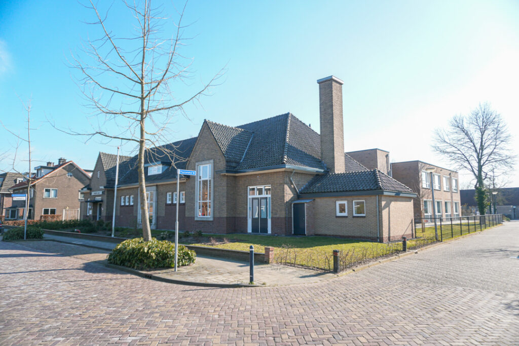 Een foto van Het Hovenhuis van Dagelijks Leven waar mensen met dementie kleinschalig en betaalbaar wonen in een particuliere zorginstelling